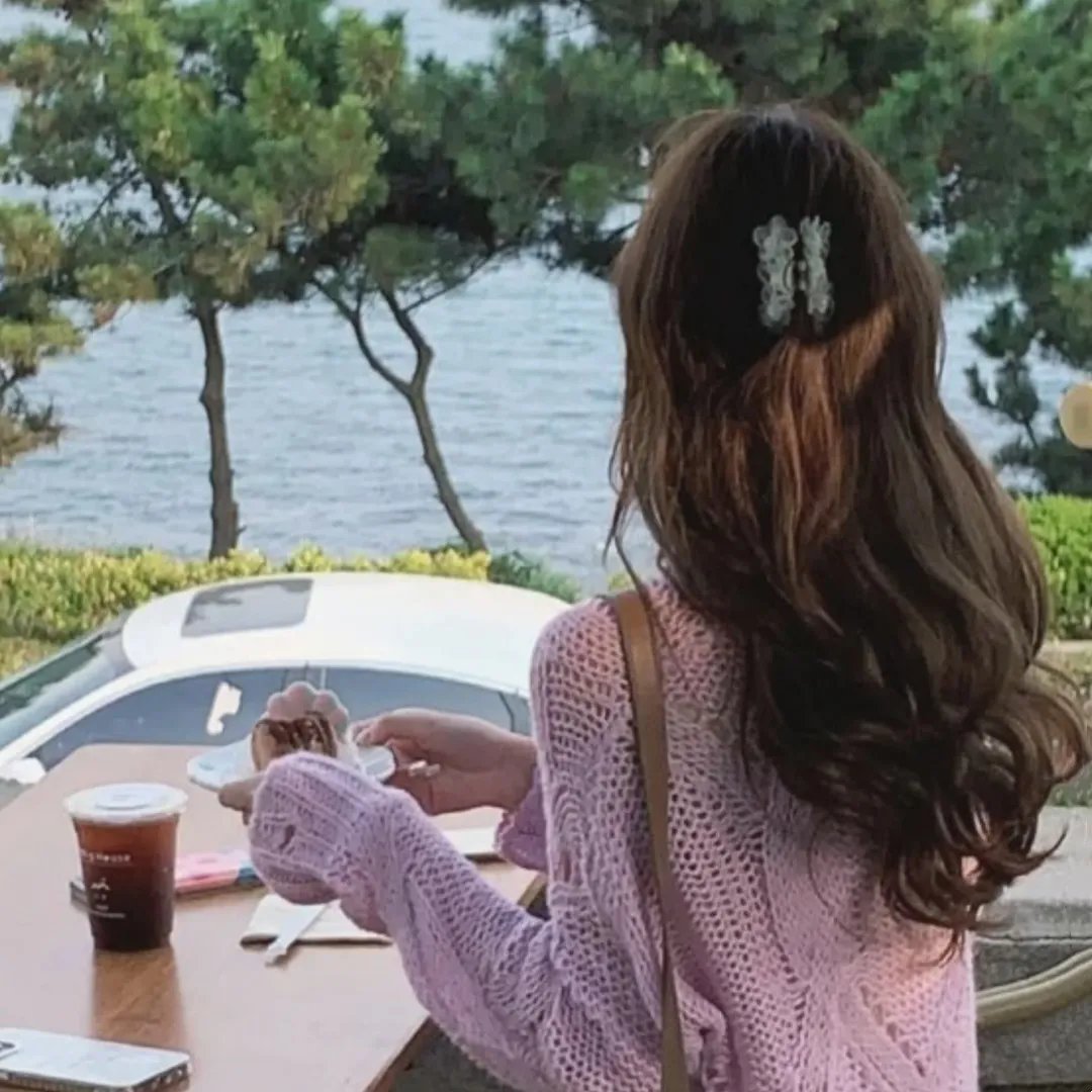 隔壁的男孩杀过来 海报