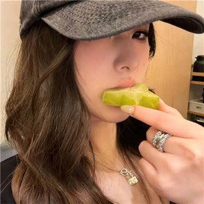 金发美人 海报